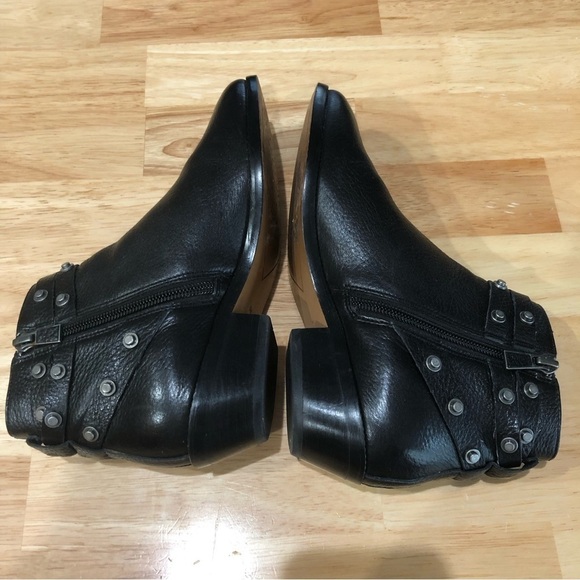 HALOGEN Women’s Lodi Black Leather Studded Ankle Bootie size 5 - Picture 7 of 8